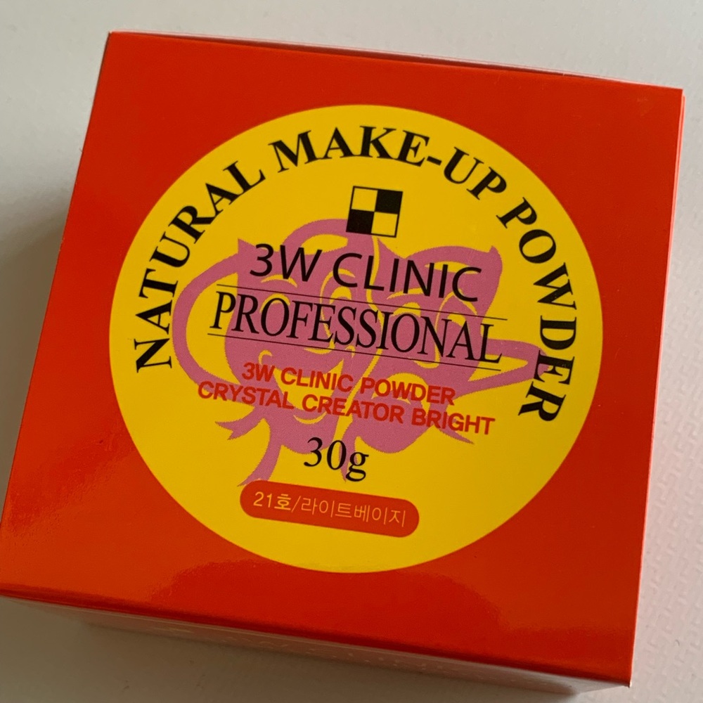 NIB 3W Clinic Natural Make-up Powder in shade 21
